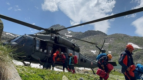 Rize’nin Verçenik Dağı'nda Yaralanan Dağcı Başarıyla Kurtarıldı